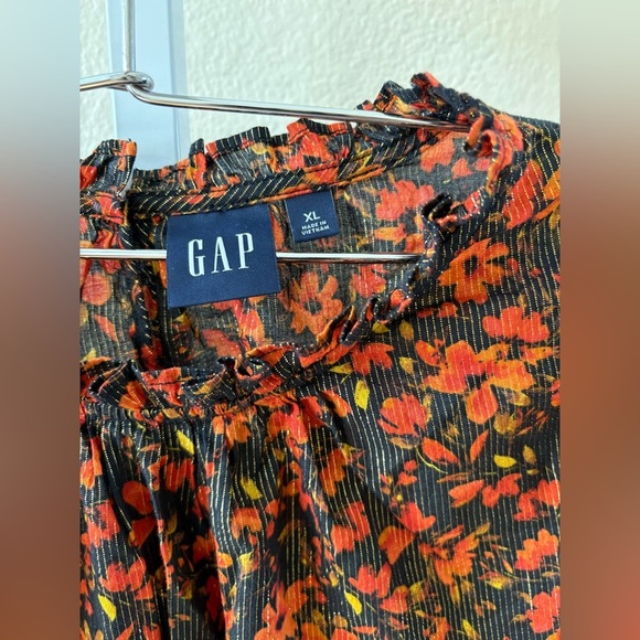 GAP Ruffle Long Sleeve Top in Cornucopia Red & Black Floral - Size XL - Picture 8 of 8
